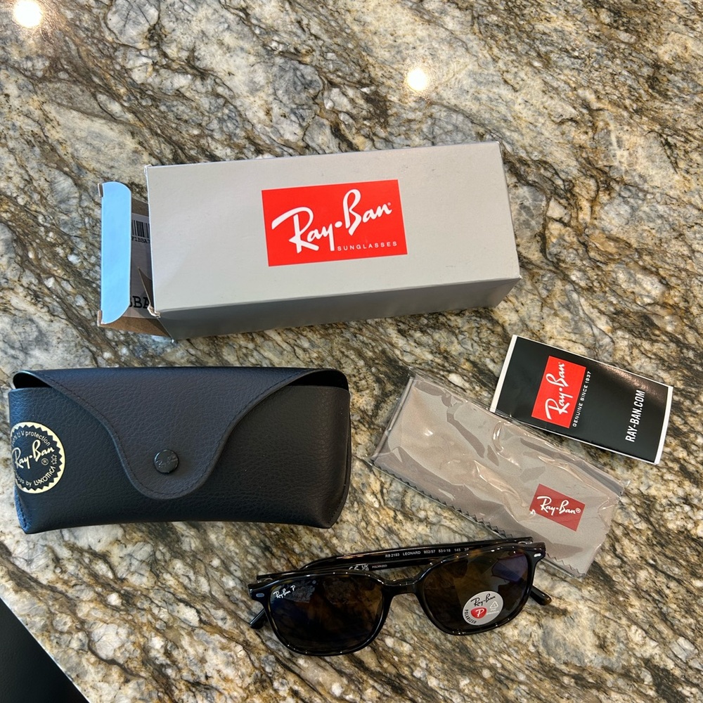 New in box Ray-ban polarized sunglasses